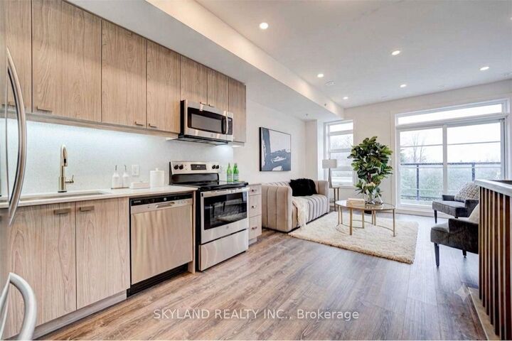 Property Photo:  57 Finch Avenue W 40  ON M2N 0K9 