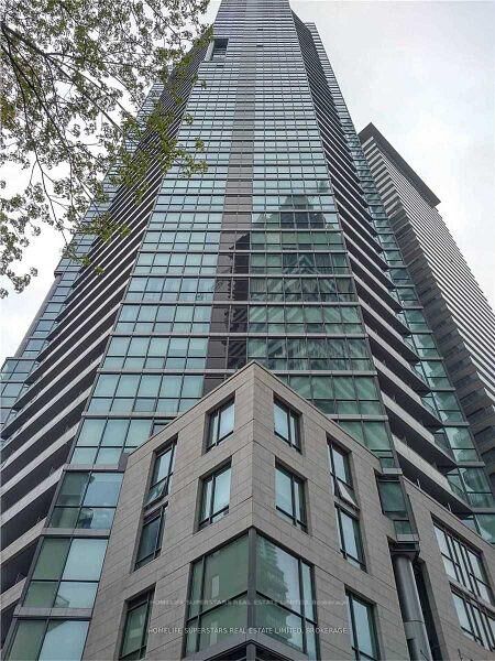 Property Photo:  45 Charles Street 3908  ON M4Y 0B8 