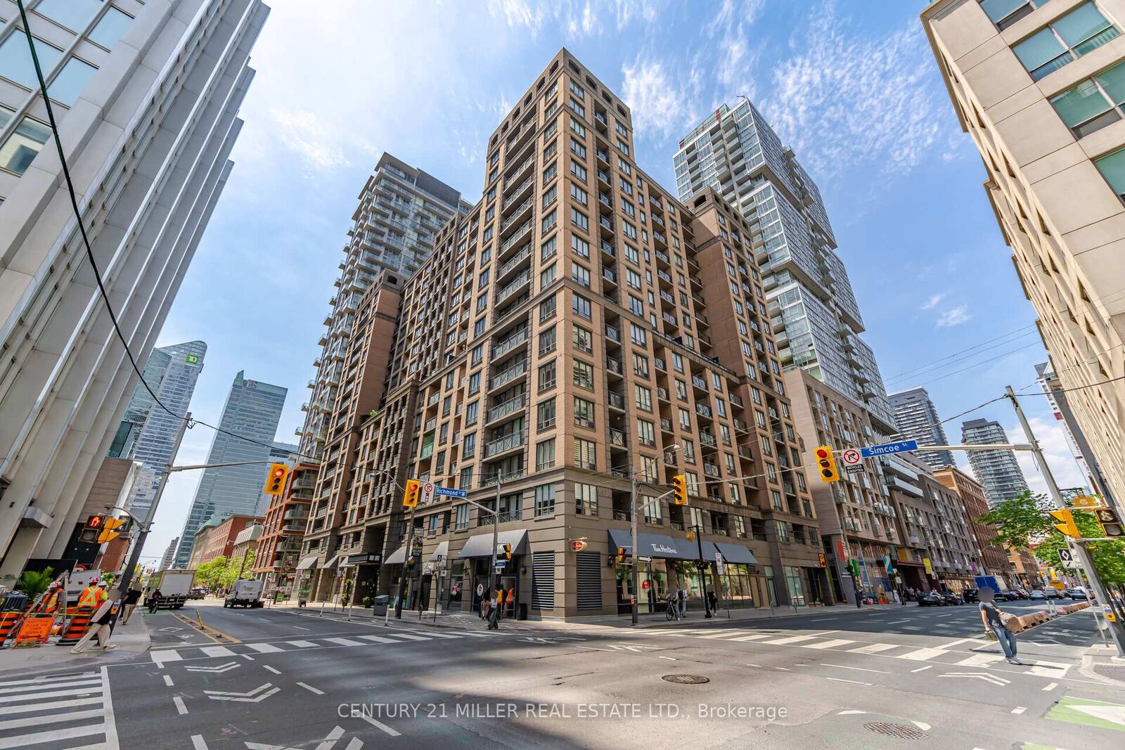 Property Photo:  140 Simcoe Street 12  ON M5H 4E9 