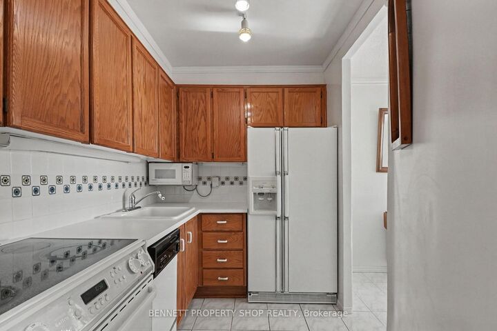 Property Photo:  530 Laurier Avenue W 903  ON K1R 7T1 