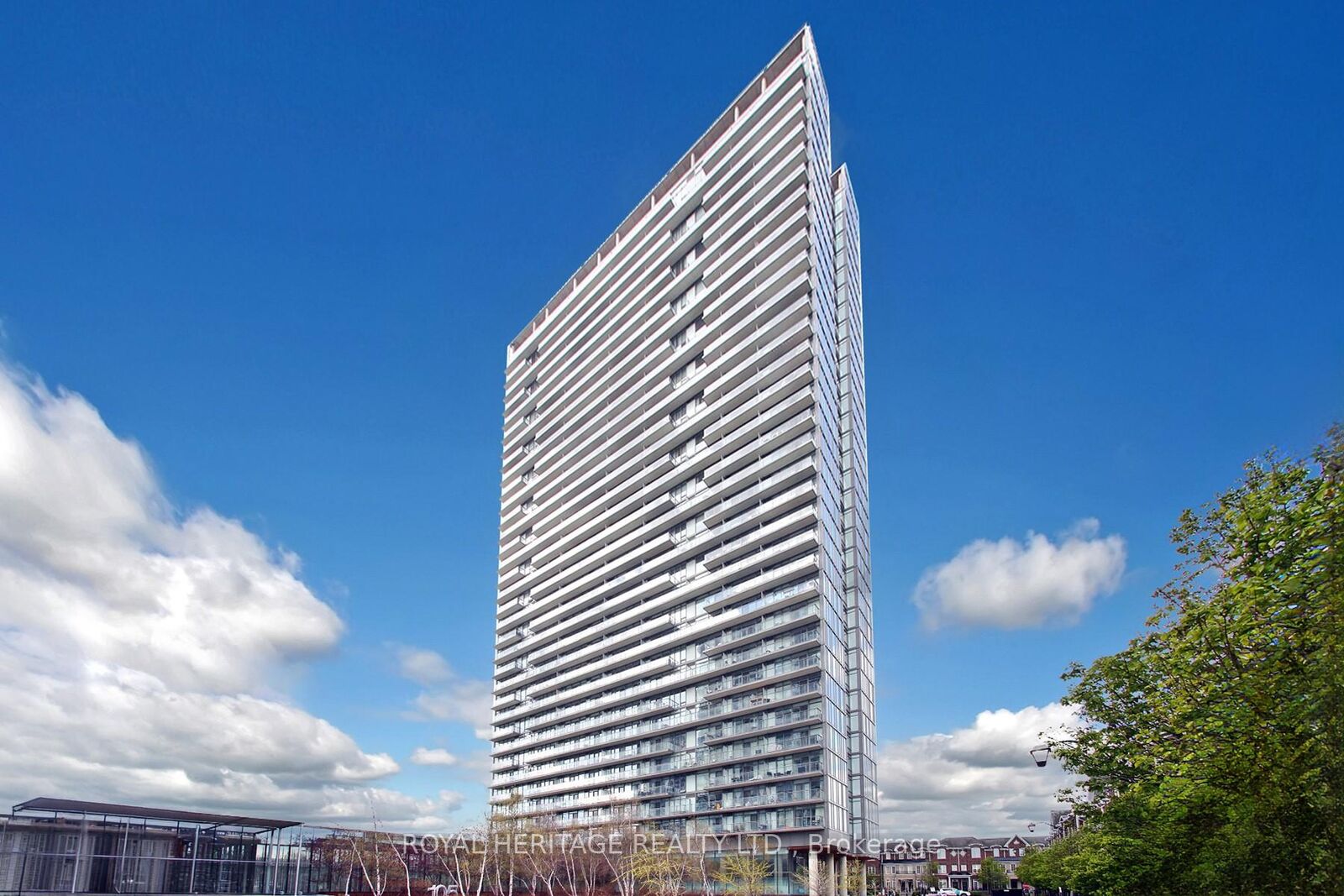 Property Photo:  105 Queensway Avenue 1216  ON M6S 5B5 