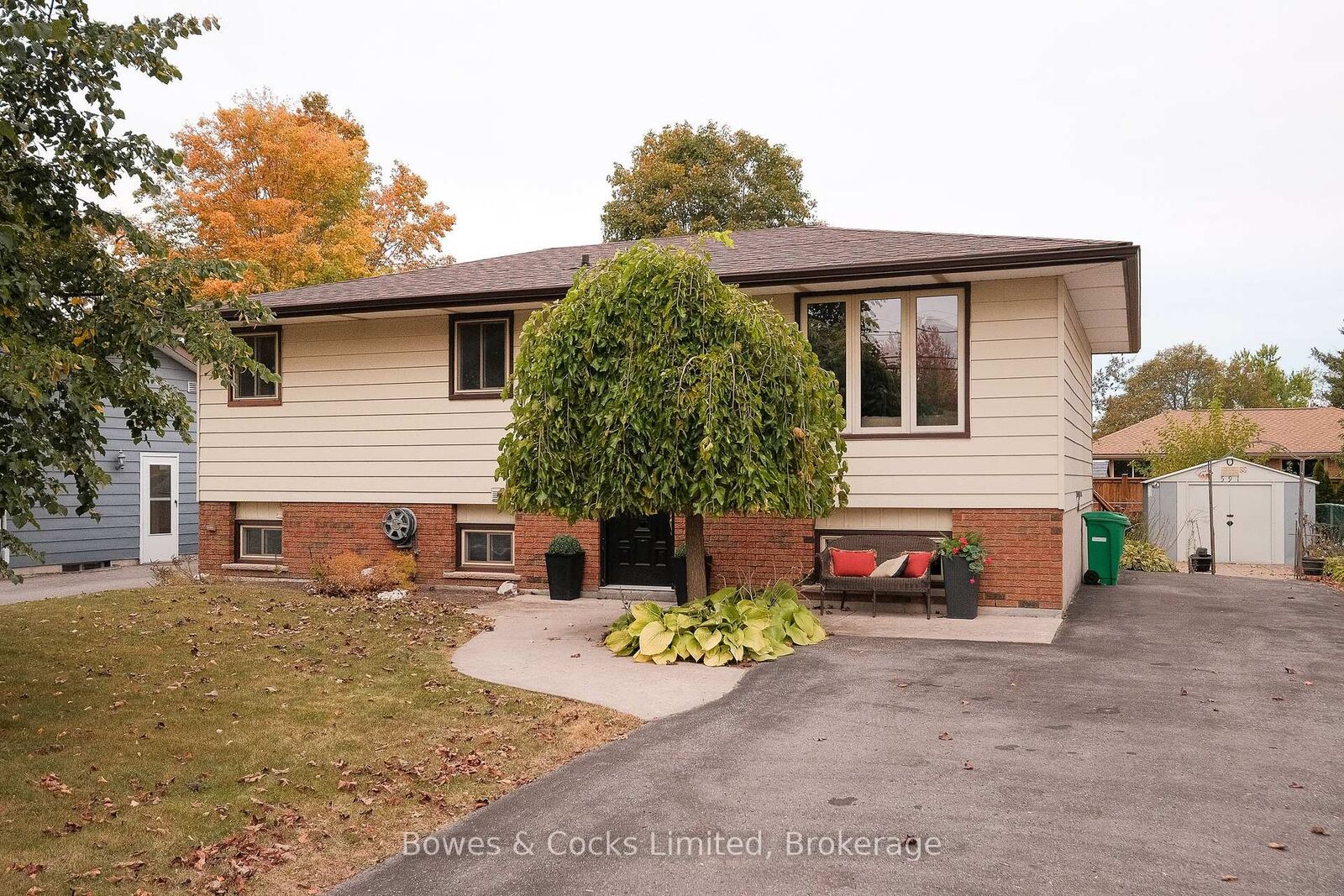 Property Photo:  591 Otonabee Drive  ON K9J 7X8 