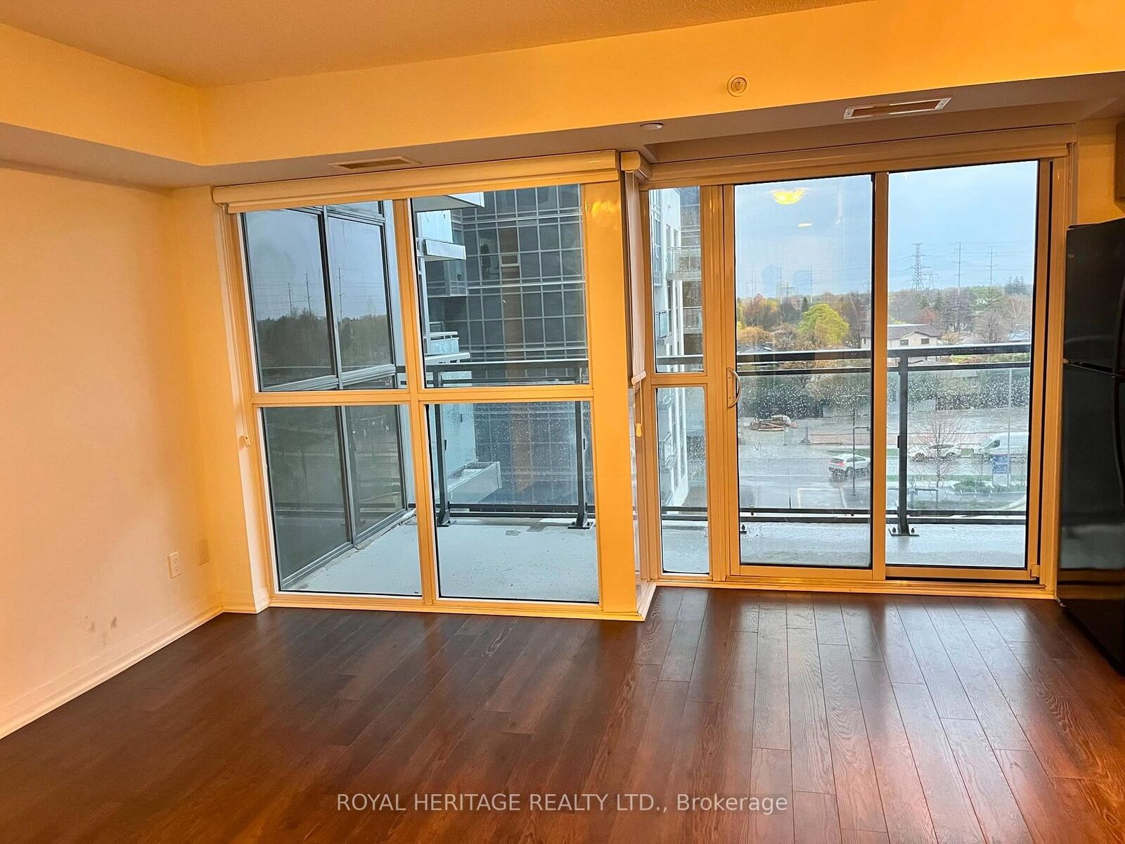 Property Photo:  30 Meadowglen Place 502  ON M1G 0A6 