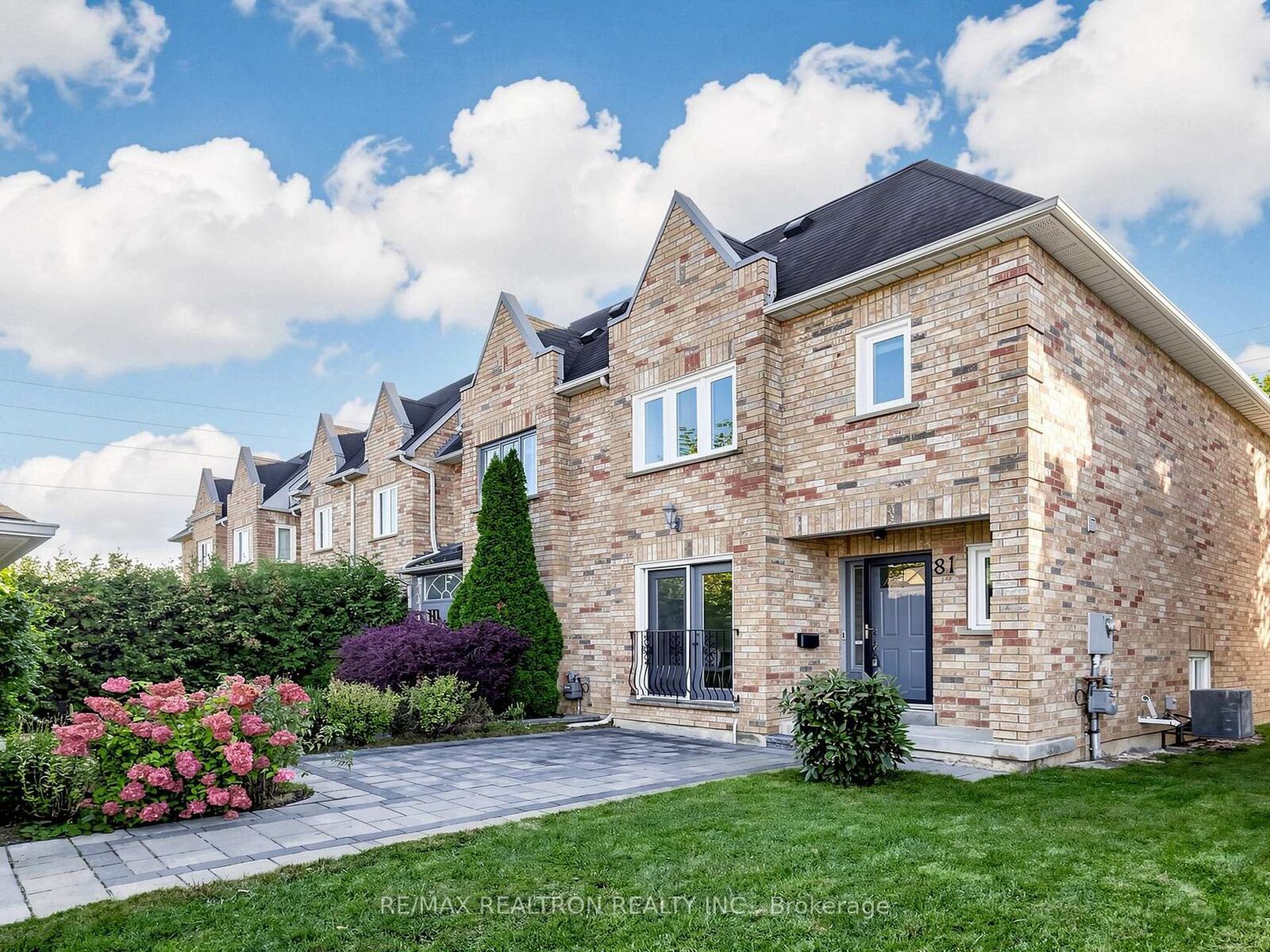 Property Photo:  81 Lichfield Road  ON L3R 0W9 