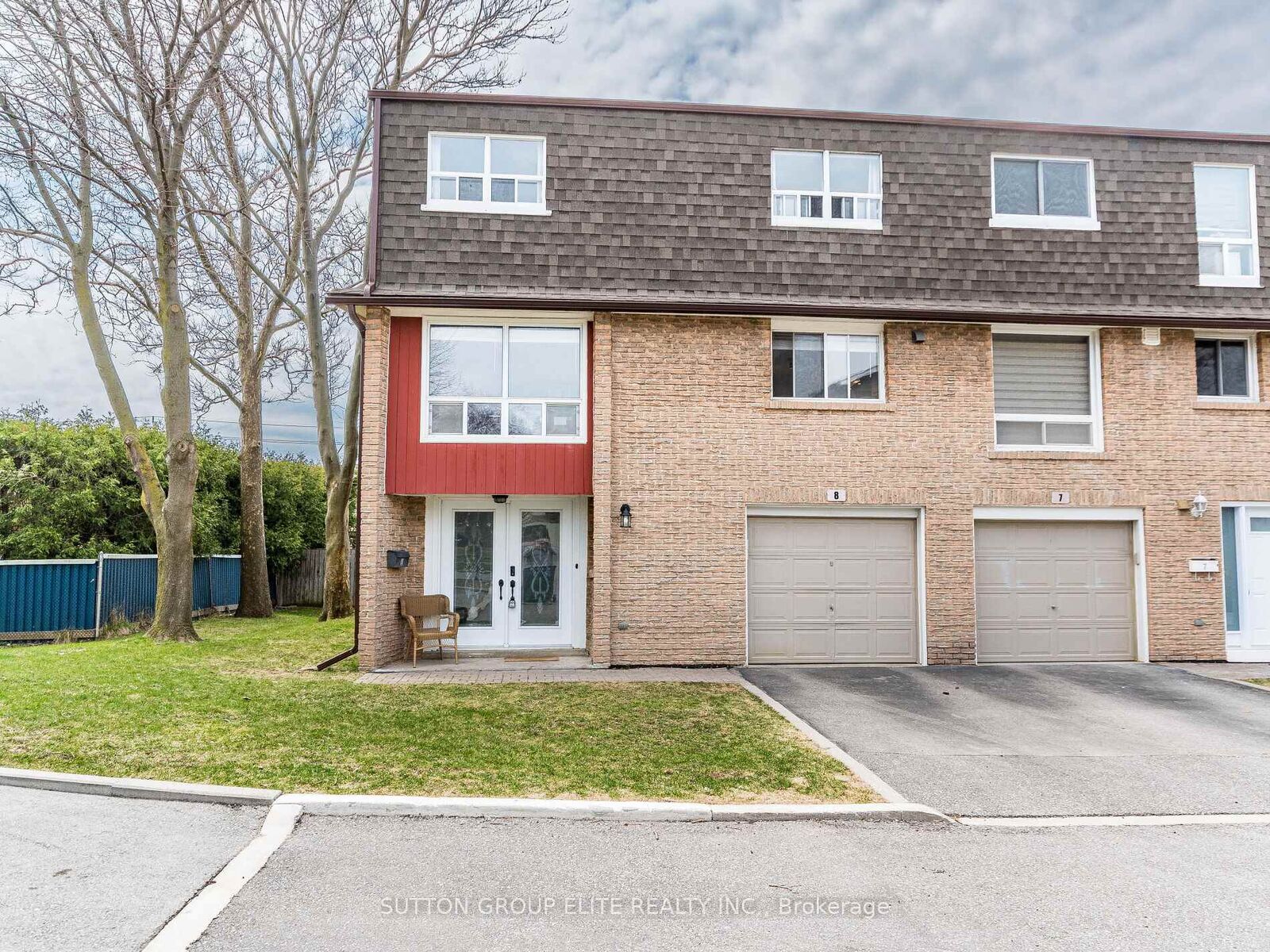 Property Photo:  640 Rathburn Road E 8  ON L4Z 1C6 