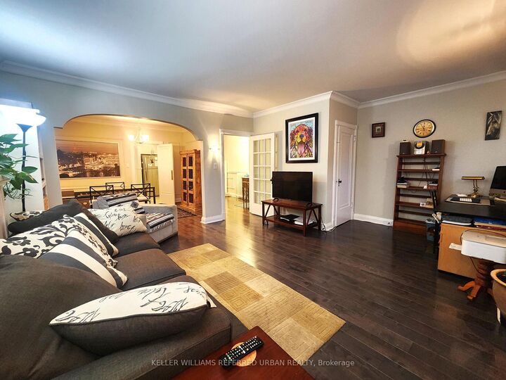 Property Photo:  1227 Avenue Road Upper  ON M5N 2G5 