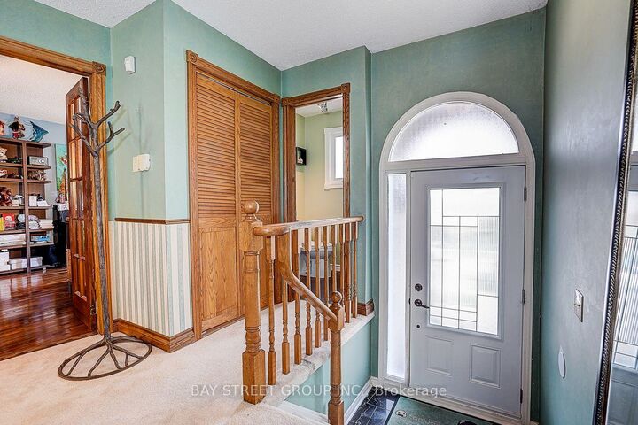 Property Photo:  304 Charlton Avenue  ON L4J 6H4 