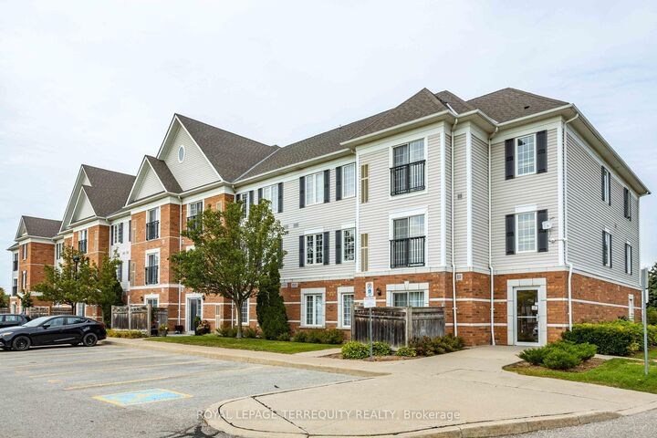 Property Photo:  94 Aspen Springs Drive 211  ON L1C 5N4 
