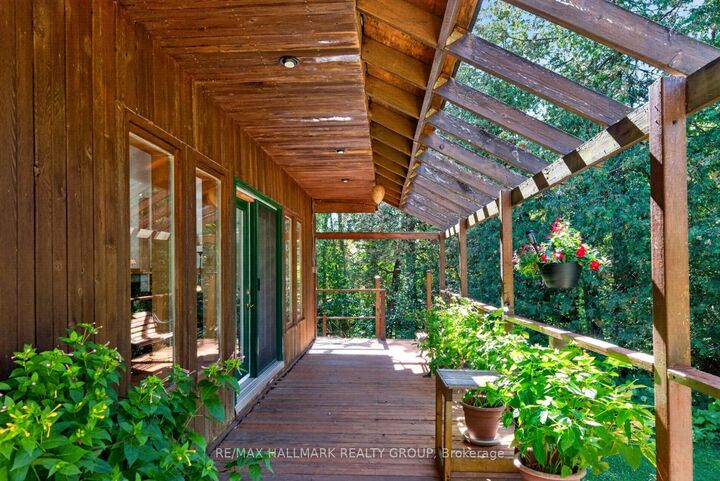 Property Photo:  7524 Flewellyn Road  ON K2S 1B6 