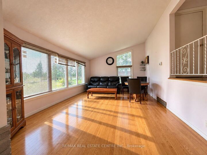 Property Photo:  491 Elmira Road N  ON N1K 1C2 