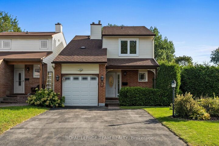 Property Photo:  7 Benlark Road  ON K2J 2L5 