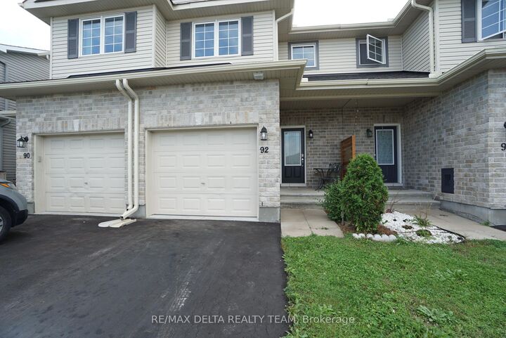 Property Photo: 92 Bellwood Drive ON K7S 0H7