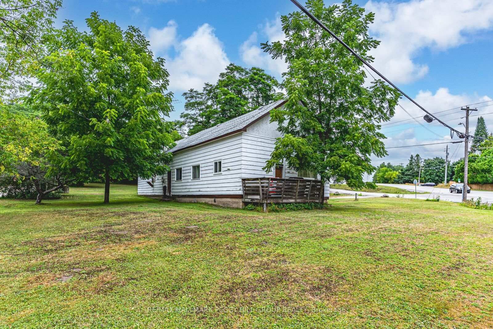 Property Photo:  332 Champlain Road  ON L9M 1S4 