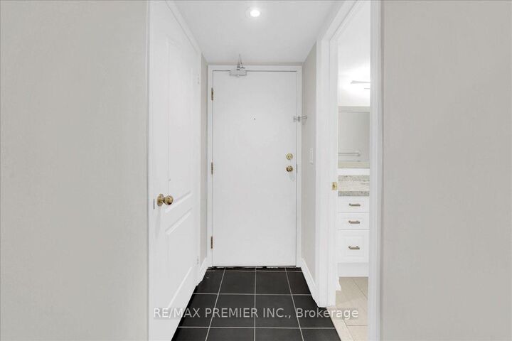 Property Photo:  141 Isaac Devins Boulevard 8  ON M9M 0C4 