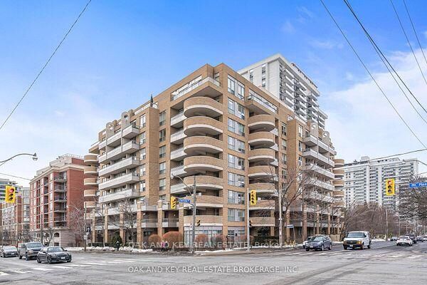Property Photo:  245 Davisville Avenue 613  ON M4S 3H4 