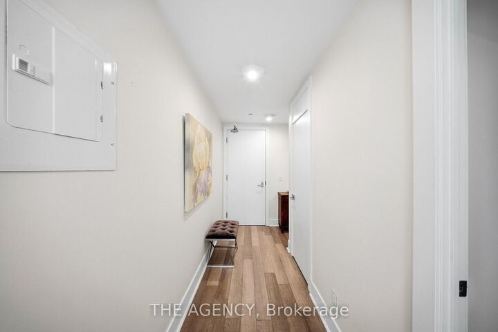Property Photo:  32 Davenport Road 401  ON M5R 0B5 
