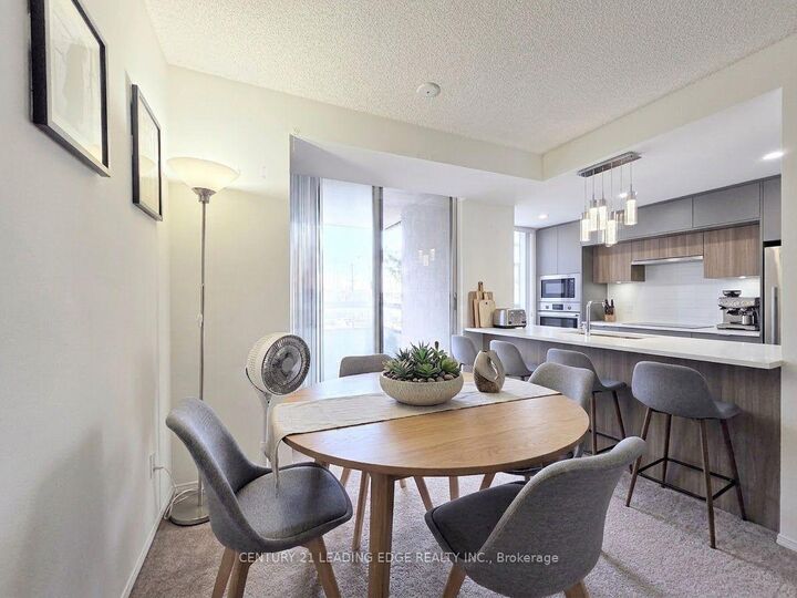 Property Photo: 7 Bishop Avenue 314 ON M2M 4J4
