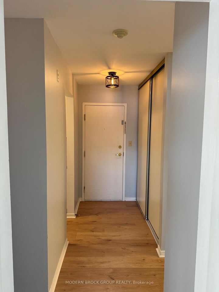 Property Photo: 1100 Millwood Avenue 105 ON K6V 6Z3