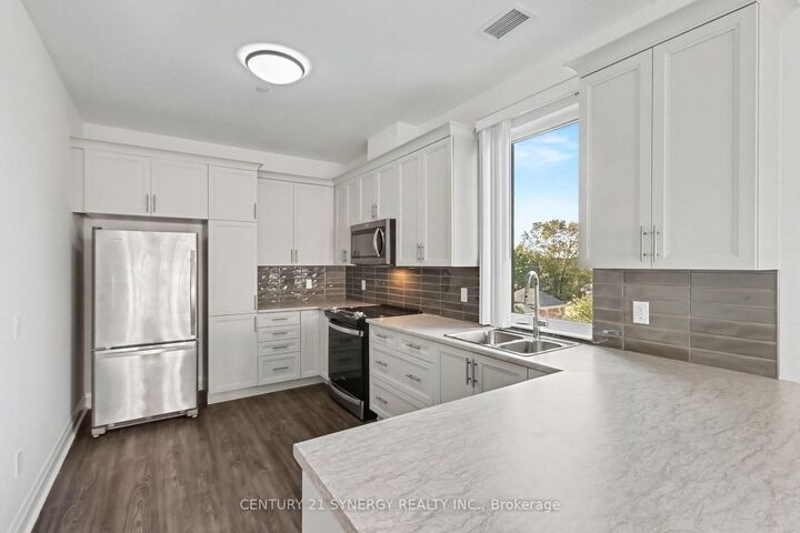 Property Photo:  40 McGill Street S 3D  ON K7A 0C5 