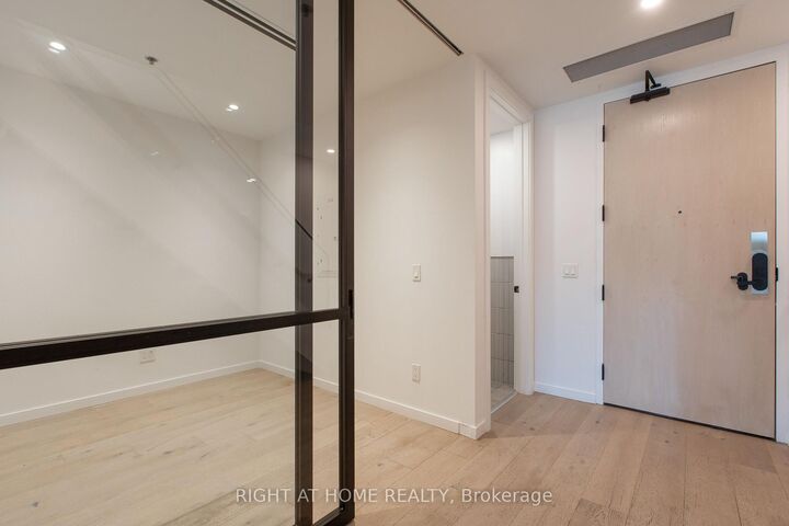 Property Photo:  778 Queen Street E 301  ON M4M 1H4 