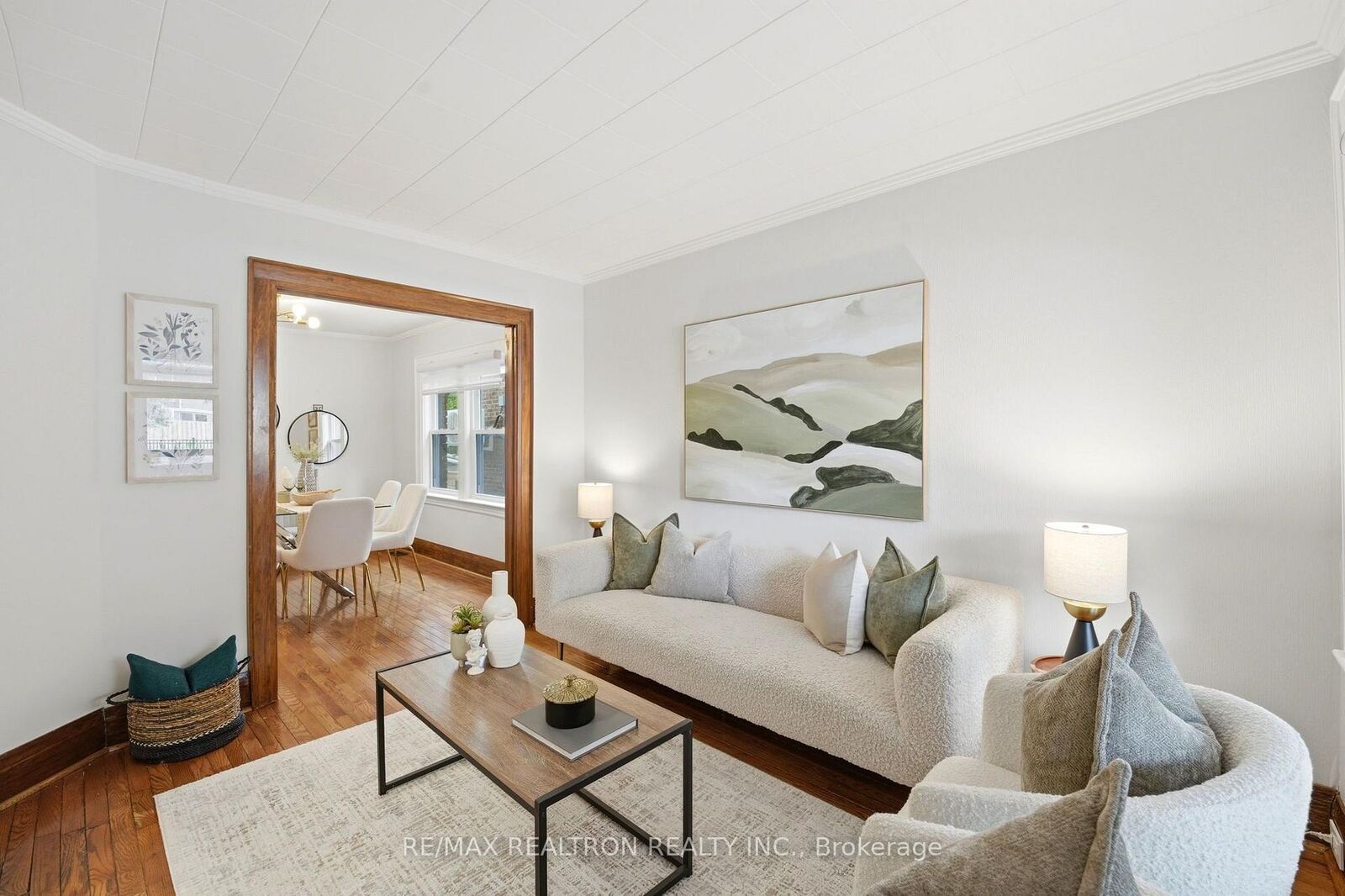 Property Photo:  1056 Woodbine Avenue W  ON M4C 4C5 