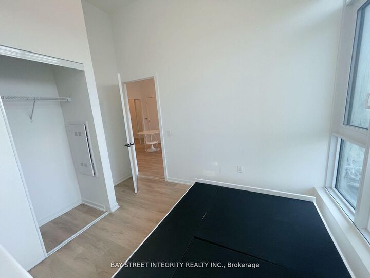 Property Photo: 1285 Dupont Street 308 ON M6H 0E3