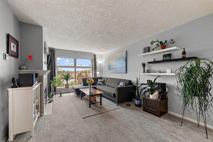 Property Photo:  535 Manchester Rd #304  BC V8T 5J1 