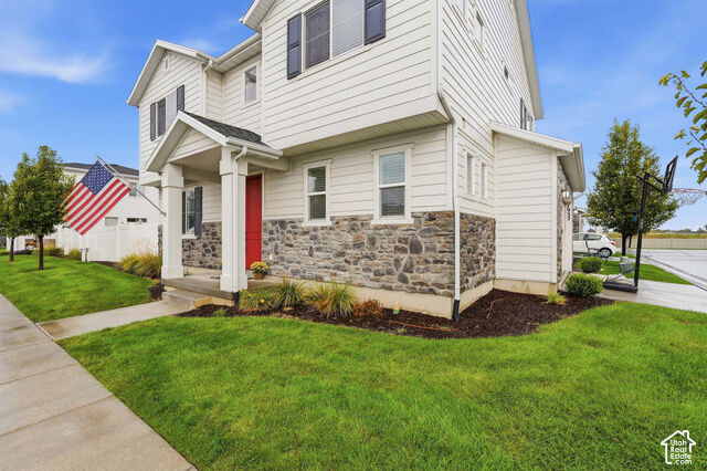 Property Photo:  1932 W Parkview Dr  UT 84075 