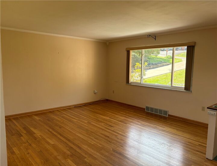 Property Photo:  230 McCartney Dr  PA 15108 