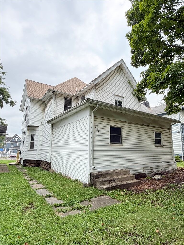 Property Photo: 219 E Wallace Ave 2 PA 16101