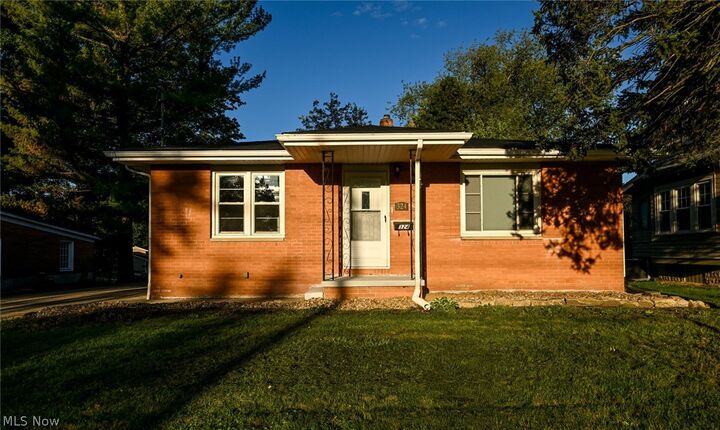 Property Photo:  324 N Hawkins Avenue  OH 44313 