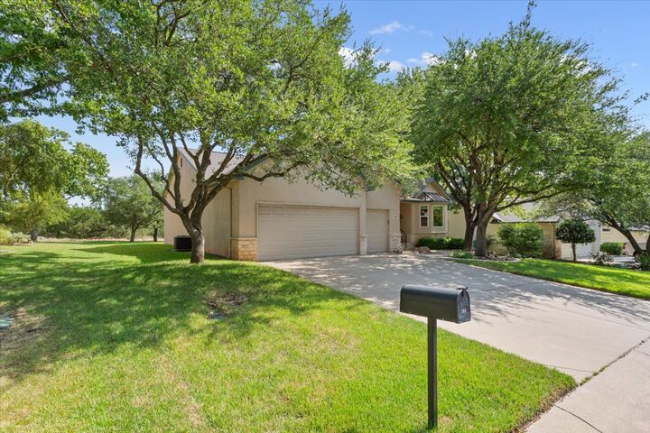 Property Photo: 109 Yaupon Lane TX 78633