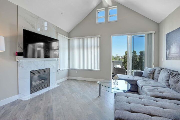 Property Photo:  15350 16A Avenue 4th Floor  BC V4A 1S9 