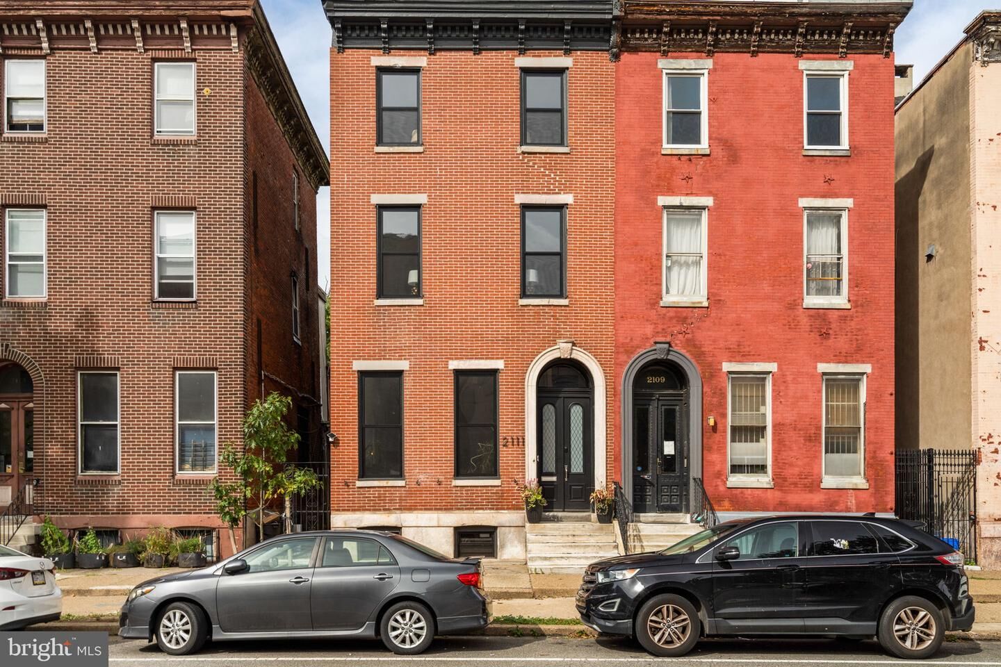 Property Photo:  2111 Spring Garden Street  PA 19130 