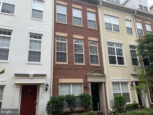Property Photo: 430 N Thomas Street VA 22203