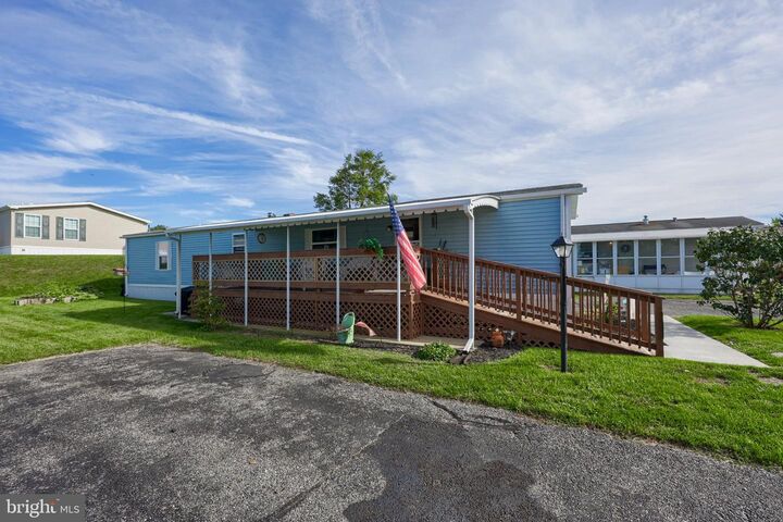 Property Photo: 53 Ridgewood Manor PA 17545