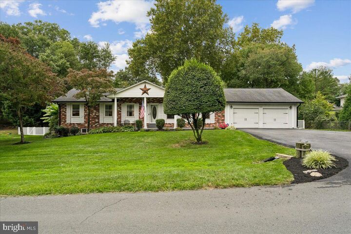 Property Photo:  14532 Perrywood Drive  MD 20866 