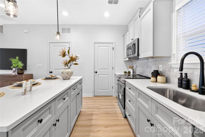Property Photo:  5706 Anderson Road  NC 28269 
