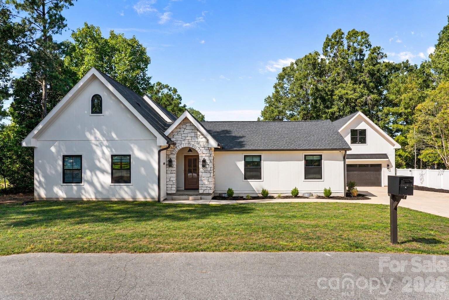 Property Photo:  419 Clay Street  NC 28115 