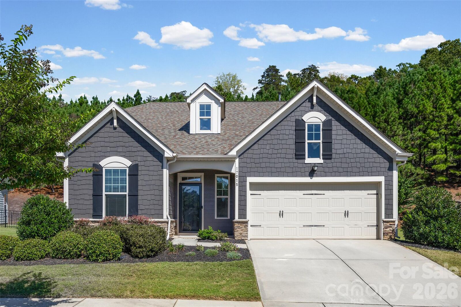 Property Photo:  17015 Challory Glen Way  NC 28278 