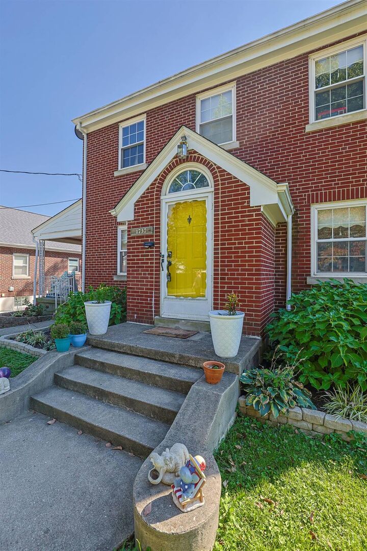 Property Photo: 1737 Madison Avenue OH 45231