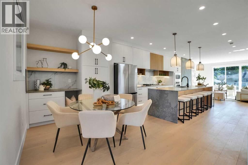 Property Photo:  417 37 Avenue Northwest  AB T2K 0C6 