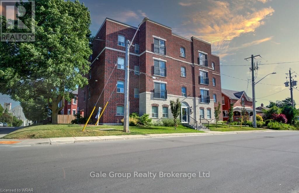 Property Photo: 34 Brock Street West 203 ON N4S 1B8