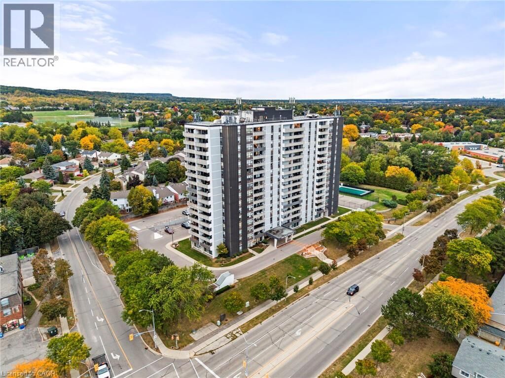 Property Photo:  2055 Upper Middle Road 602  ON L7P 3P4 