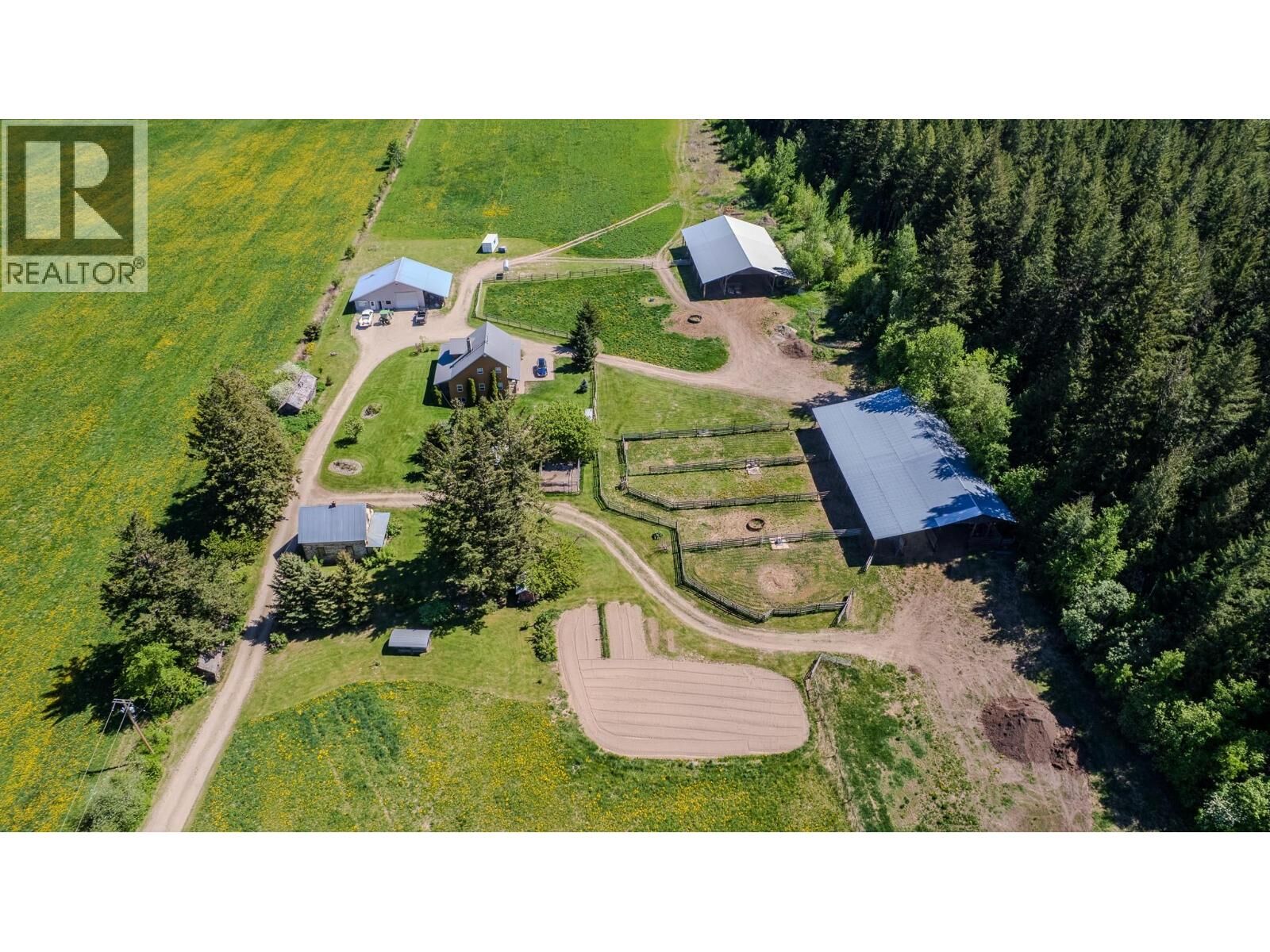 Property Photo:  2990 50 Street Northwest  BC V1E 4M2 