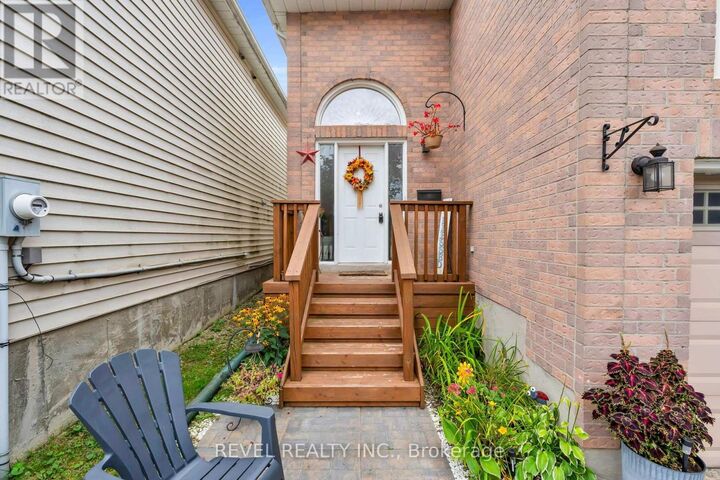 Property Photo:  302 Shelburne Place  ON L9V 3A9 