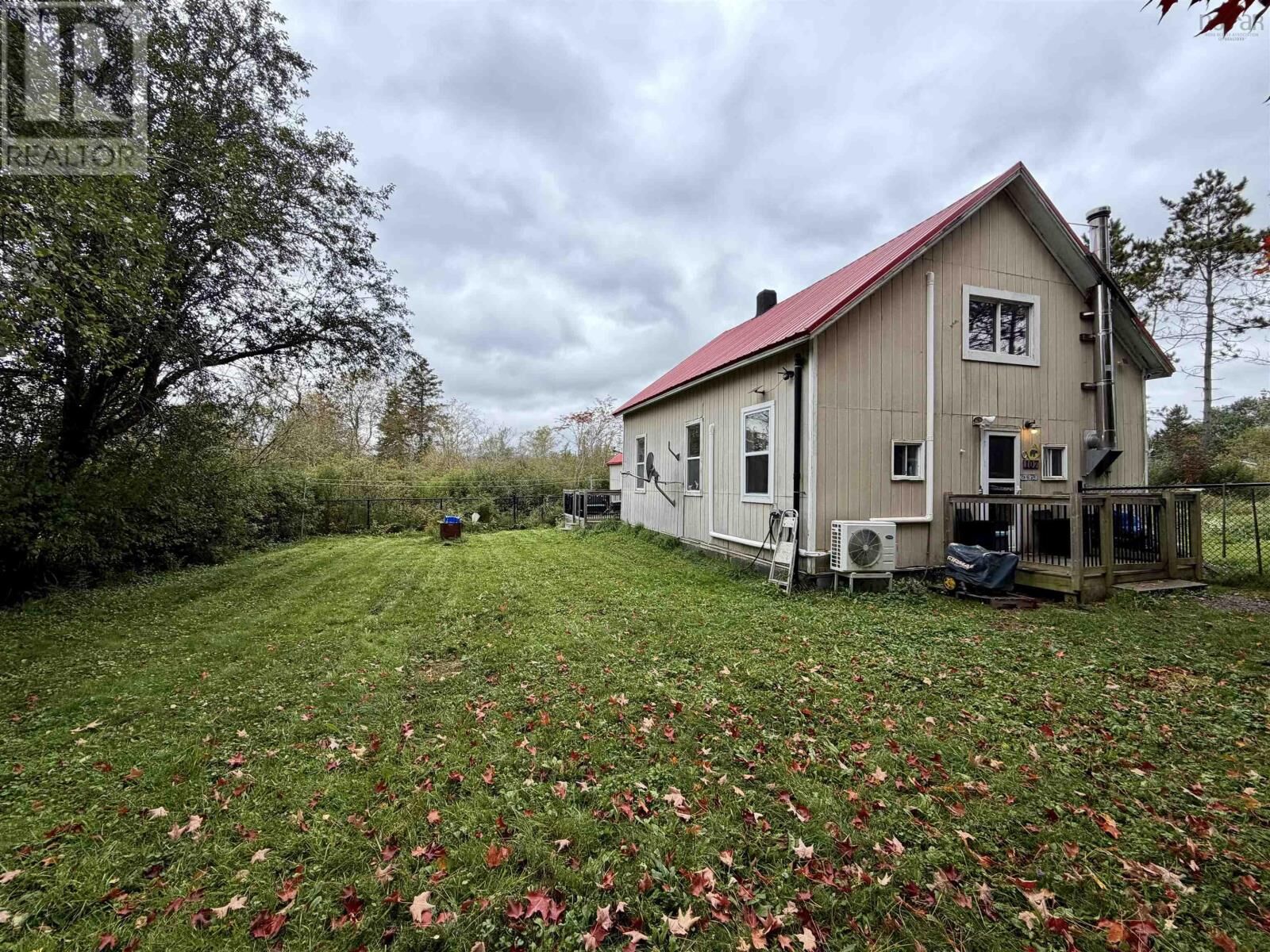 Property Photo:  107 Upper Pembroke Road  NS B0N 2P0 