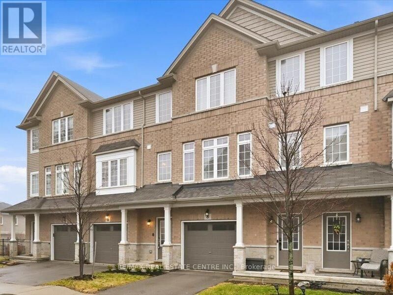 Property Photo:  122 Dundas Street East 9  ON L9H 7N3 