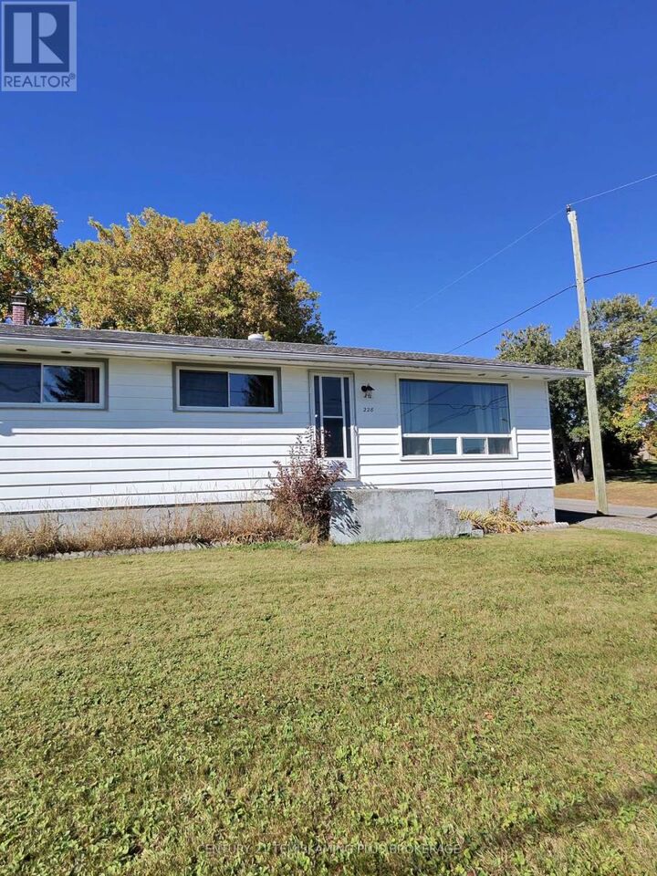 Property Photo:  228 Meridian Avenue  ON P0J 1K0 