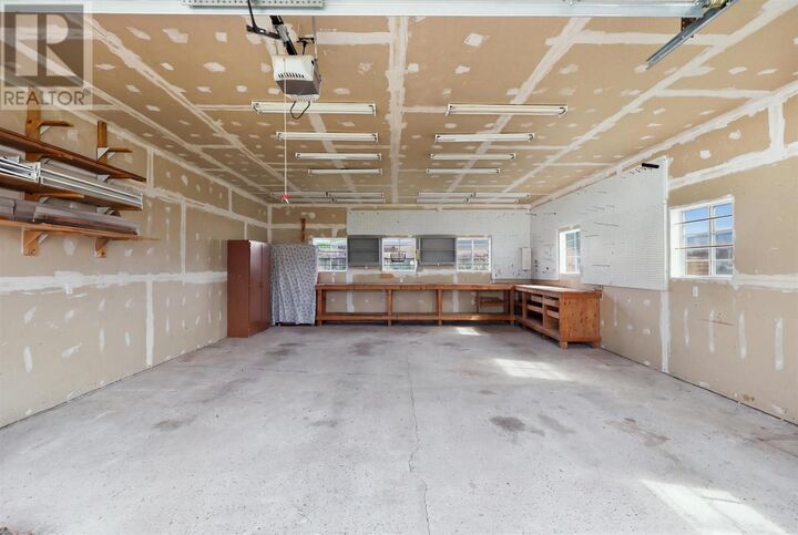 Property Photo:  386 Second Ave  ON P6C 4N3 